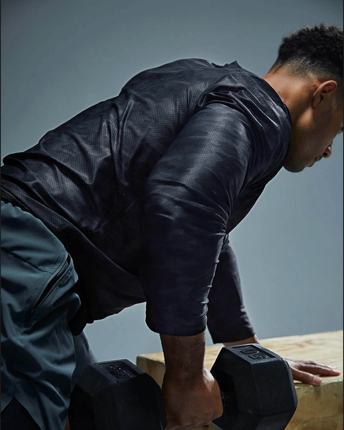 TYR Airtec™ Men's Long Sleeve Tee - Blackout Camo 12 TYR Airtec™ Men's Long Sleeve Tee - Blackout Camo - Image 10