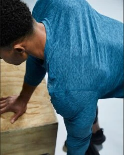 TYR Airtec™ Men's Long Sleeve Tee - Solid -TYL Clothing Shop MPTLSO3A 928 alt10