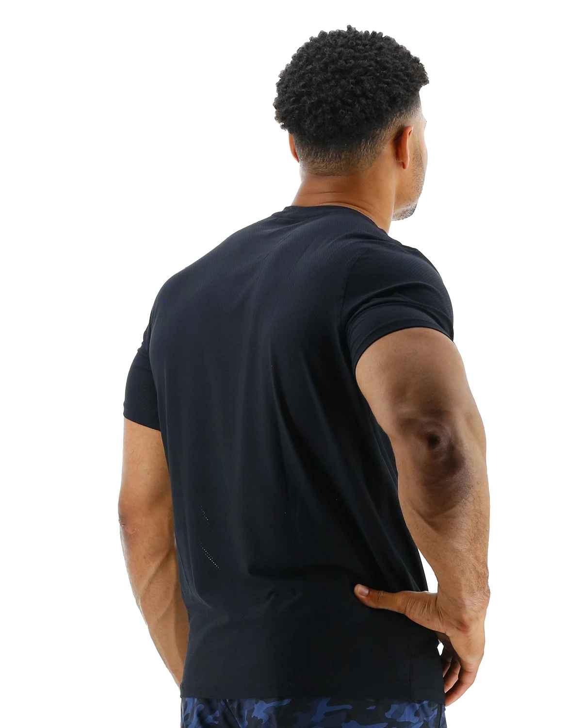 TYR Airtec™ Men's Tee - Solid 8 TYR Airtec™ Men's Tee - Solid - Image 6