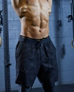 TYR Hydrosphere™ Men's Unlined 9" Unbroken Shorts - Blackout Camo -TYL Clothing Shop MUSNUB3A 001 alt07