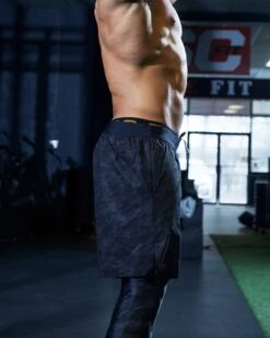 TYR Hydrosphere™ Men's Unlined 9" Unbroken Shorts - Blackout Camo -TYL Clothing Shop MUSNUB3A 001 alt09