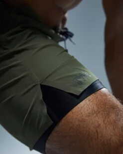 TYR Hydrosphere™ Men's Unlined 9" Unbroken Shorts - Solid -TYL Clothing Shop MUSNUS3A 932 alt08