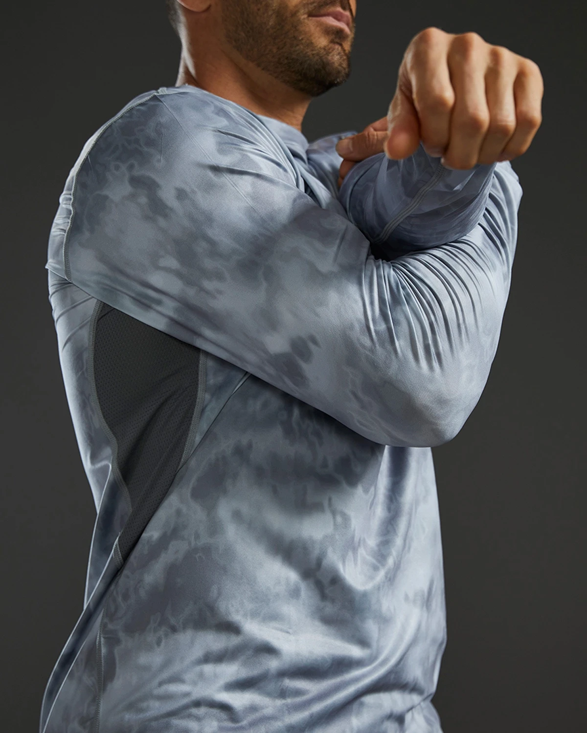 TYR SunDefense™ Men's Vented Long Sleeve Crew Shirt - Turbulent 10 TYR SunDefense™ Men's Vented Long Sleeve Crew Shirt - Turbulent - Image 8