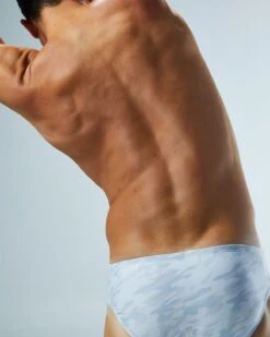 TYR Durafast Elite® Men's Brief Swimsuit - Whiteout Camo 21 TYR Durafast Elite® Men's Brief Swimsuit - Whiteout Camo -TYL Clothing Shop RWCM7A 100 alt10