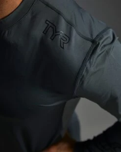 TYR SunDefense™ Men's Vented Long Sleeve Crew Shirt - Solid 21 TYR SunDefense™ Men's Vented Long Sleeve Crew Shirt - Solid -TYL Clothing Shop TSMPLS7A 927 alt09