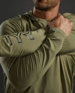 TYR Men's SunDefense Hooded Shirt -TYL Clothing Shop tsmlh7a 991 alt08