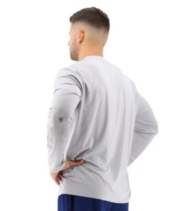 TYR Men's SunDefense Long Sleeve Shirt 21 TYR Men's SunDefense Long Sleeve Shirt -TYL Clothing Shop tsmls7a 050 alt03 4