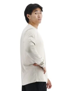 TYR Men's SunDefense Long Sleeve Shirt 28 TYR Men's SunDefense Long Sleeve Shirt -TYL Clothing Shop tsmls7a 608 alt05